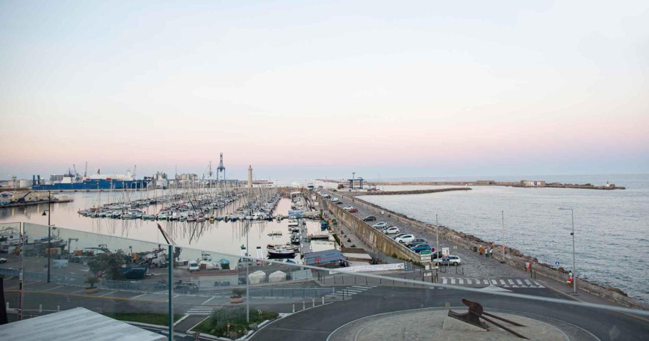 Hotel Port Marine セット エクステリア 写真
